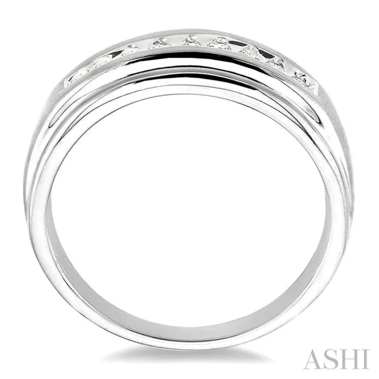 1/4 Ctw Round Cut Diamond Men's Ring in 14K White Gold