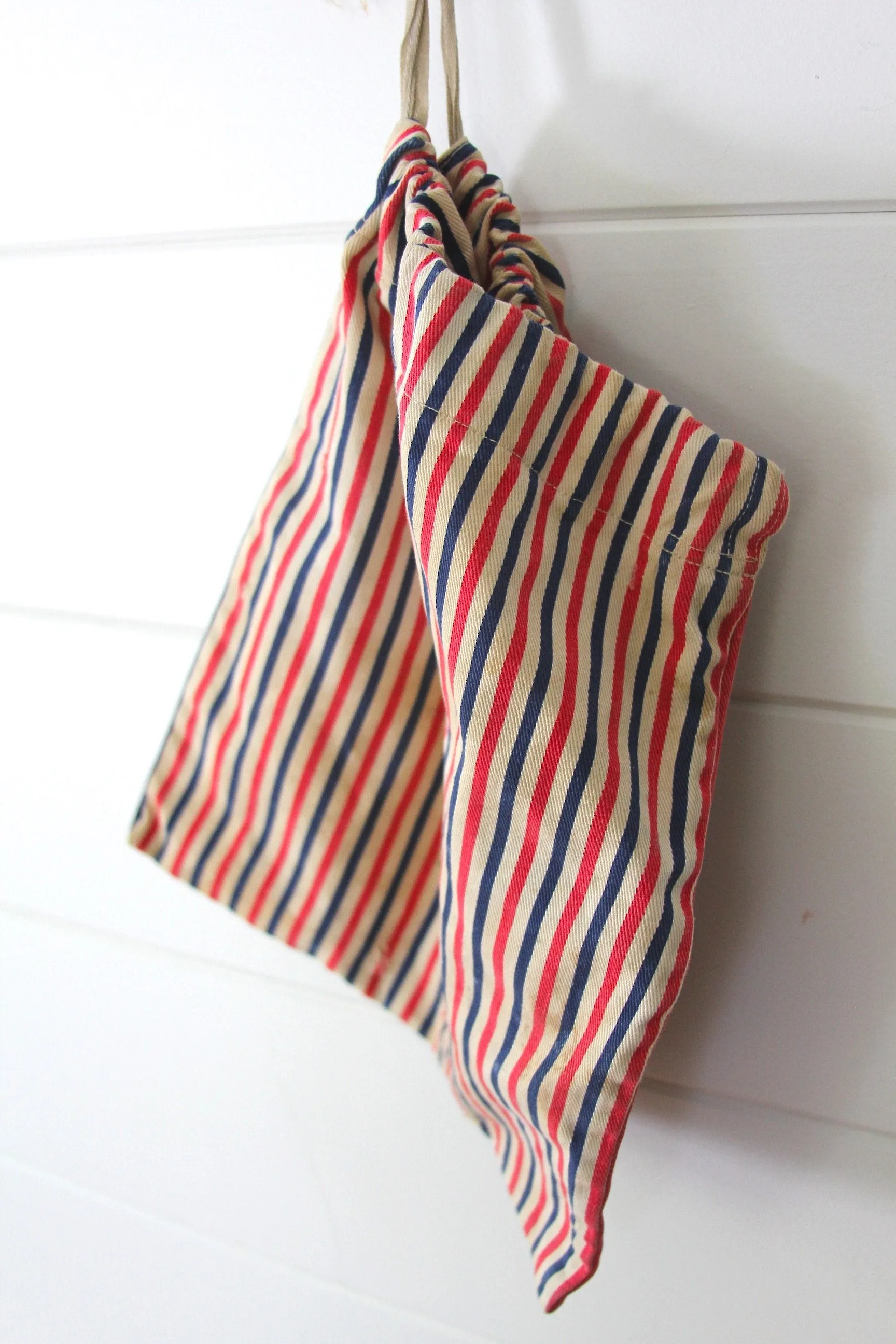 40s Era Clothes Pin Bag