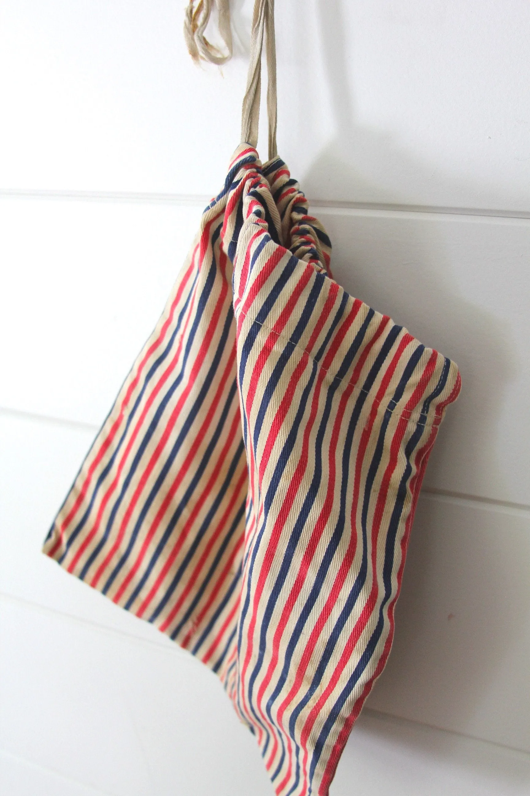 40s Era Clothes Pin Bag