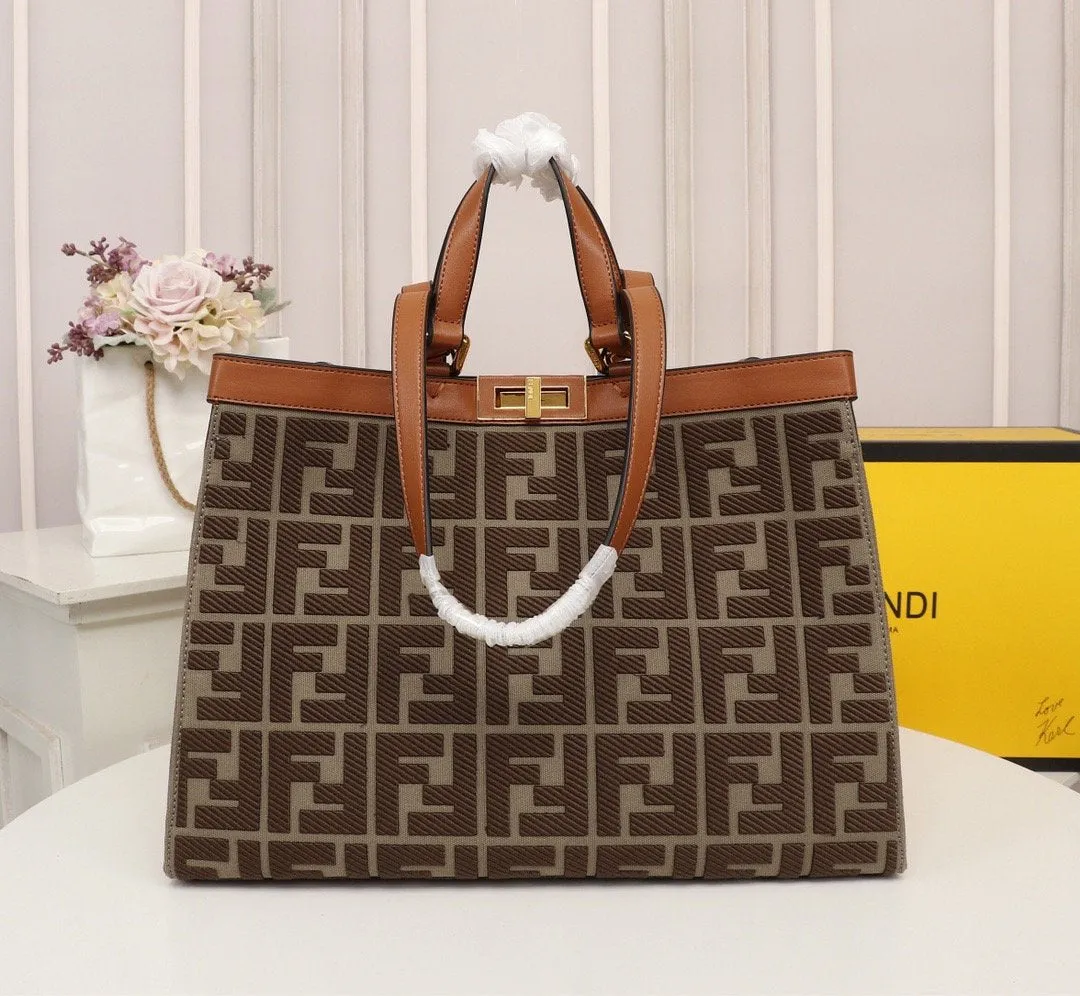 EN   Designer bags by Fendi 087