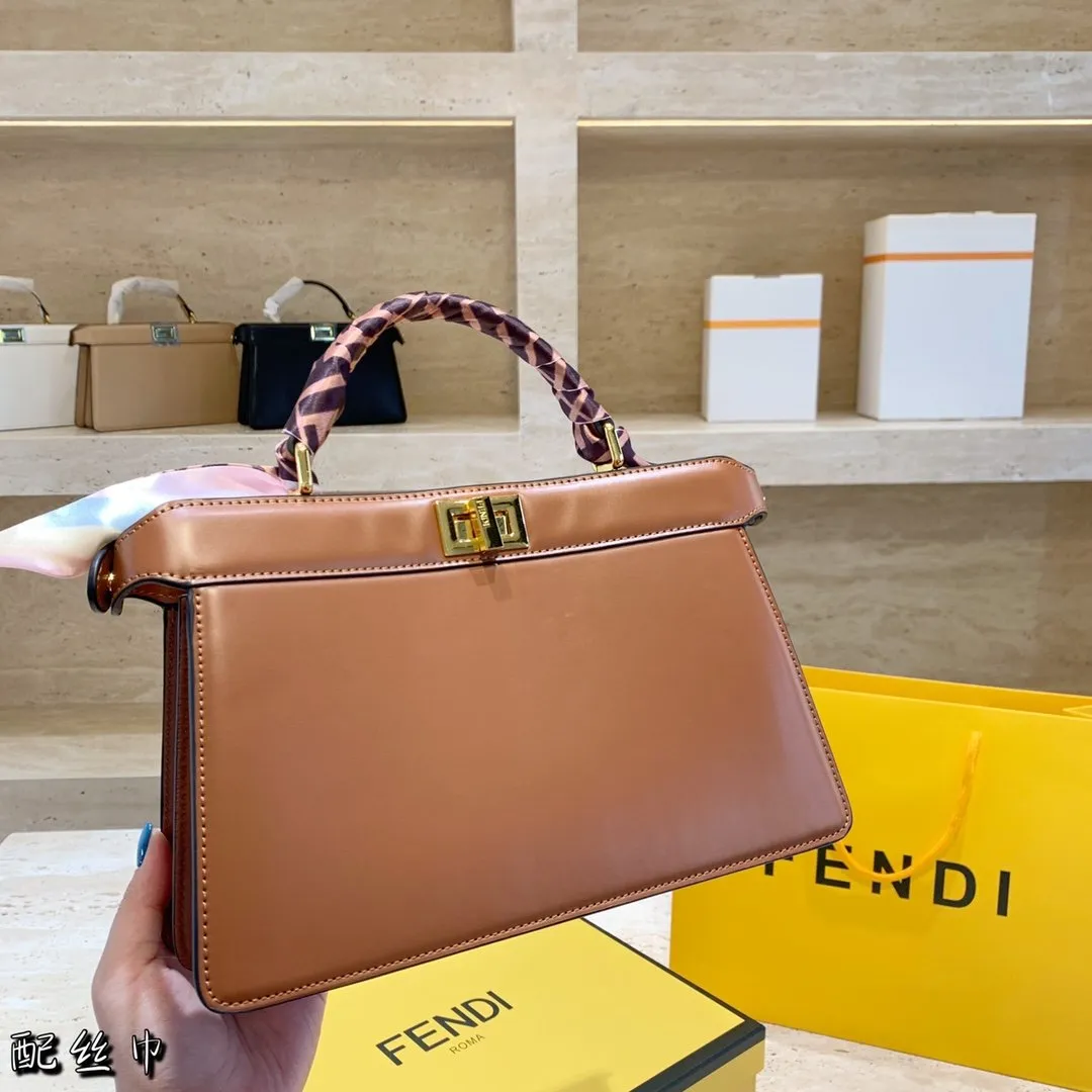 EN   Designer bags by Fendi 153