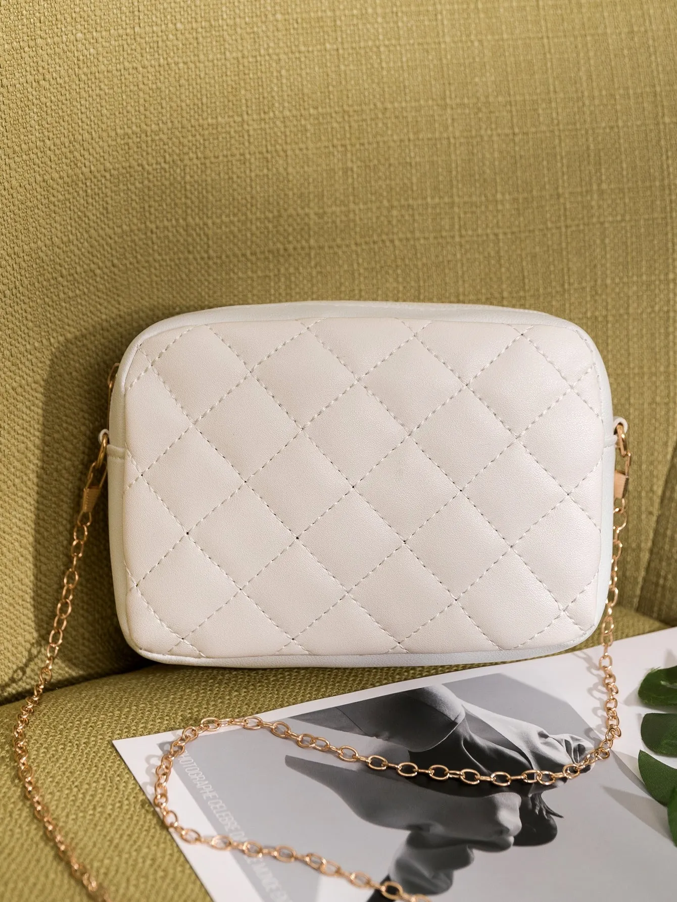 Minimalist Quilted Chain Crossbody Bag