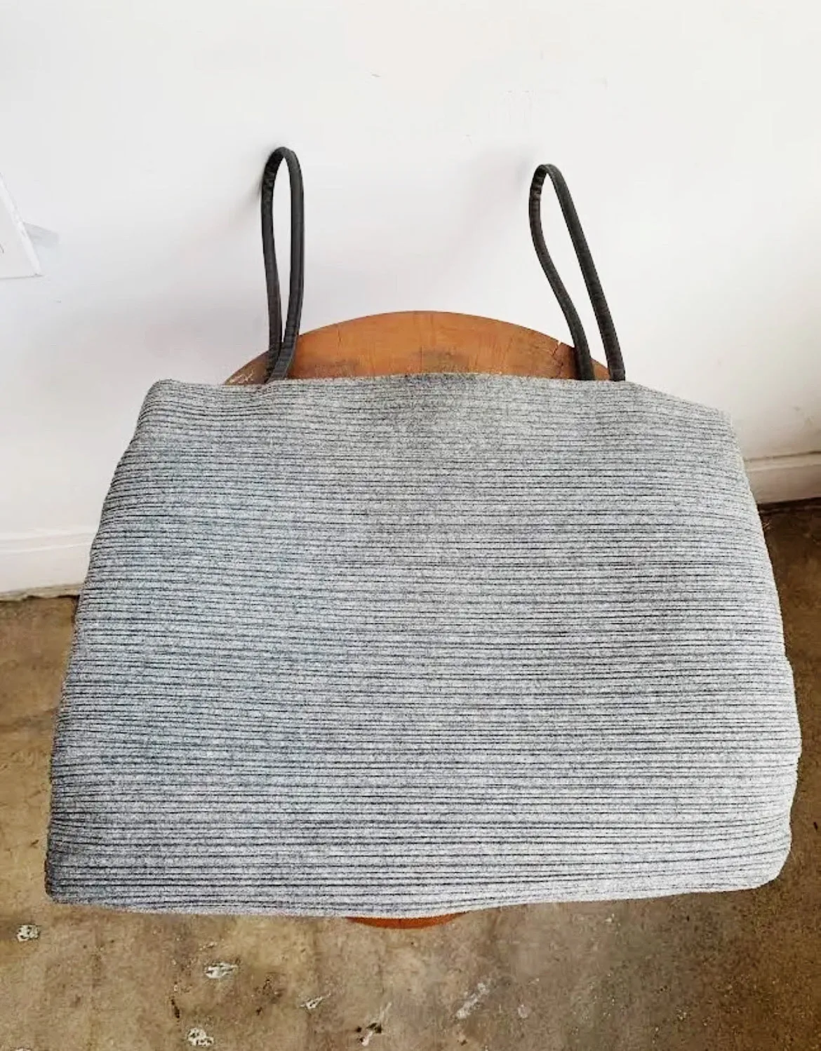 VINTAGE PLEATED GRAY FELT PURSE