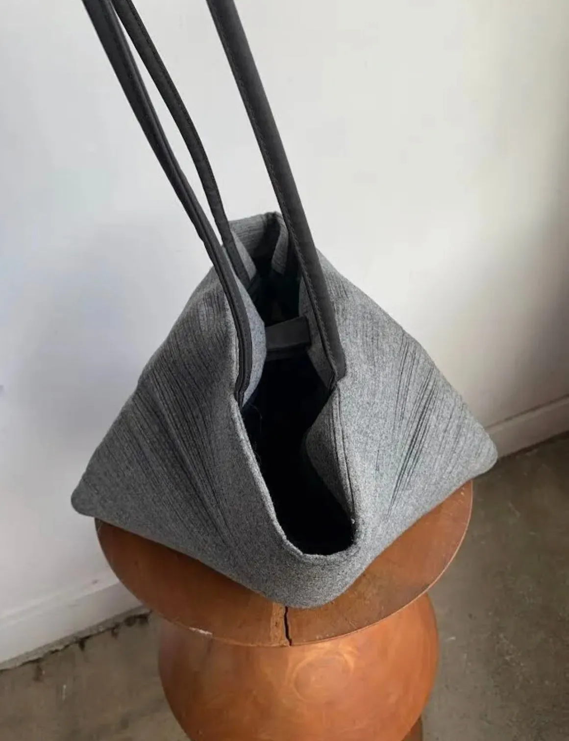 VINTAGE PLEATED GRAY FELT PURSE